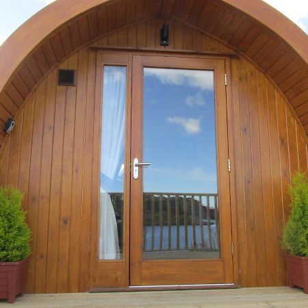 Loch Cromore Holiday Pods エクステリア 写真