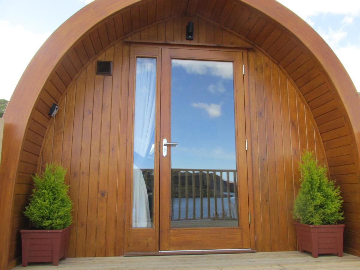 Loch Cromore Holiday Pods エクステリア 写真
